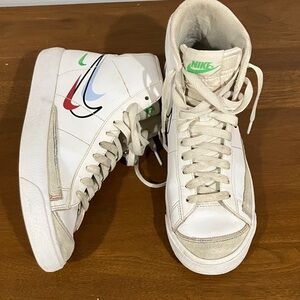 Nike White High-Tops with Colorful Swoosh size 6.5Y which is women’s size 8